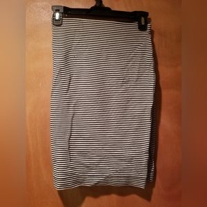 A.N.A. skirt, black and white, 3x